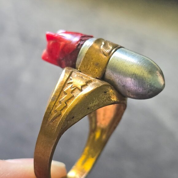 Vintage 1940s Lone Ranger Atomic Bomb Ring 1938 Bond Bread Safety Club Badge Kix - Picture 10 of 16